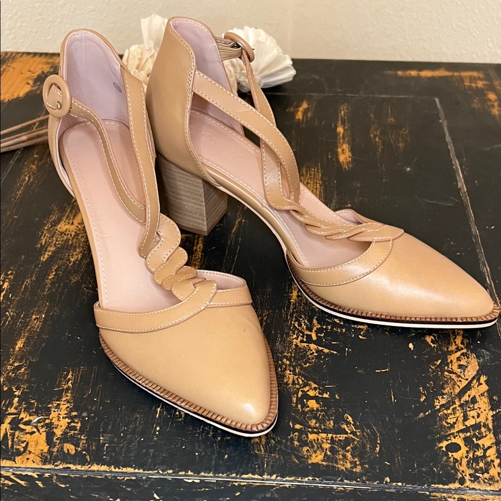 Elegant Tan Women's Heels